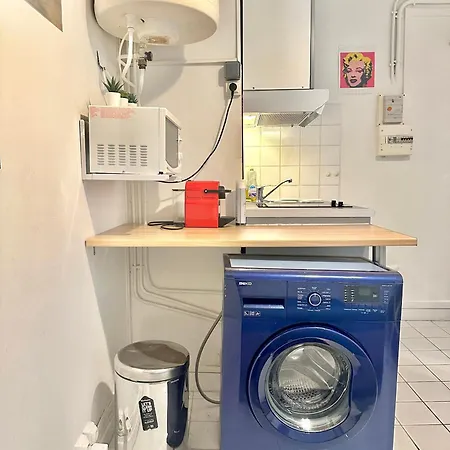 Comfortable Near Marais Aboukir