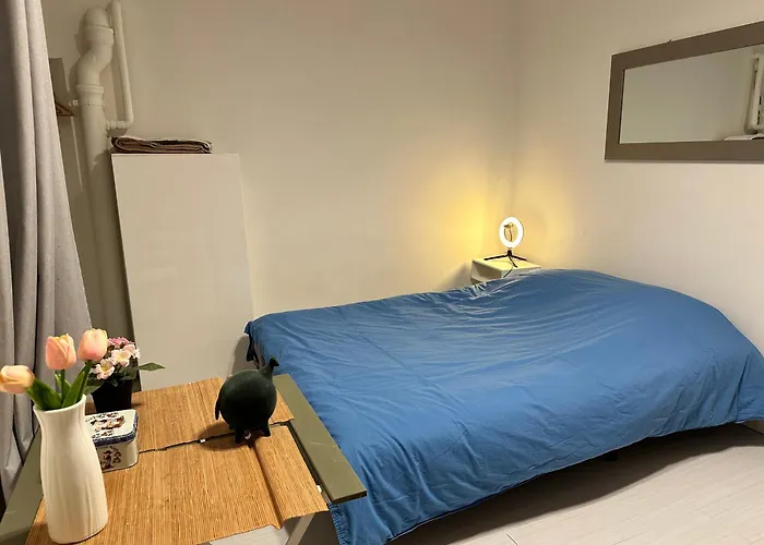 Comfortable Near Marais Aboukir * פריז