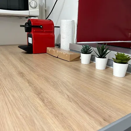 Comfortable Near Marais Aboukir Apartment Paris