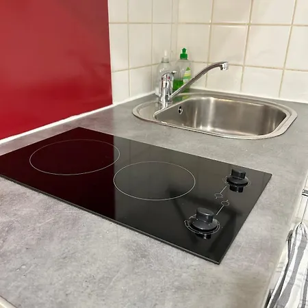 Comfortable Near Marais Aboukir Apartment *