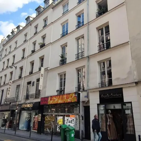 Comfortable Near Marais Aboukir *