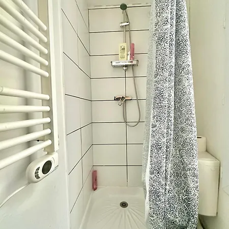 Comfortable Near Marais Aboukir Apartment *